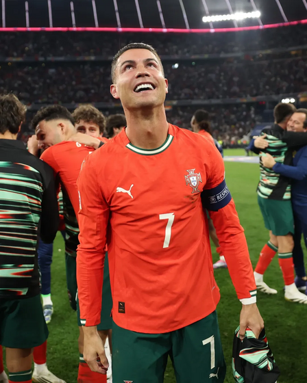 Cristiano Ronaldo celebra golo na final da Liga das Nações.
