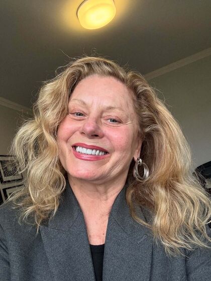 Vera Fischer surge sem maquilhagem e sem filtros