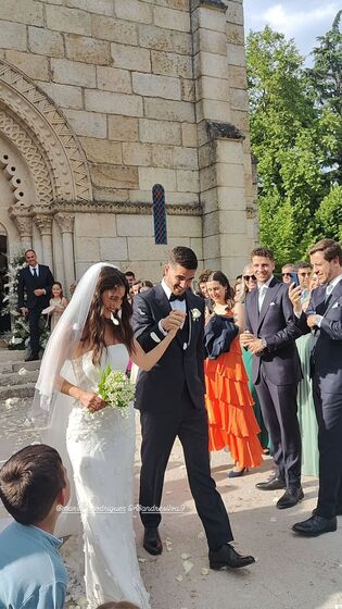 Maria Rodrigues e André Silva celebram casamento com amigos e familiares