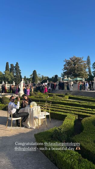 Casamento de Diogo Dalot e Cláudia Pinto Lopes celebrado num dia especial