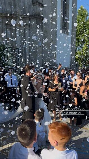 José Sá e Raquel Jacob celebram casamento num palácio com dress code preto