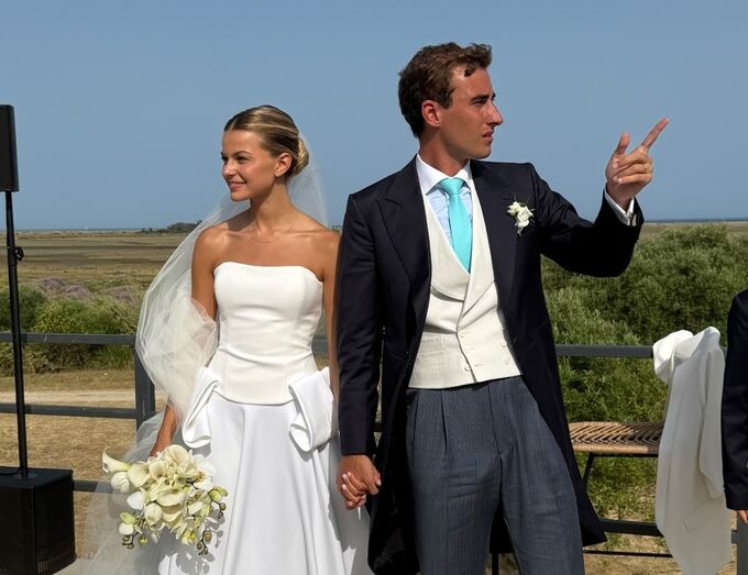 Casamento de Tomás Reymão e Leonor Borges reúne alta sociedade em Tavira
