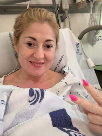 A cantora Rebeca está internada