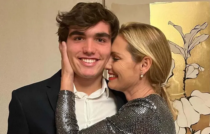 Fernanda Serrano com o filho, Santiago