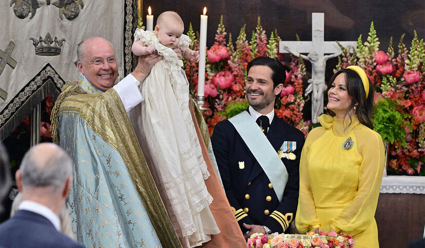 Carl Philip e Sofia da Suécia batizam a filha Inês