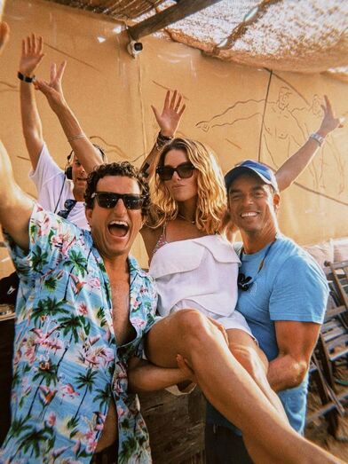 Pimpinha Jardim aproveita férias em Formentera com amigos