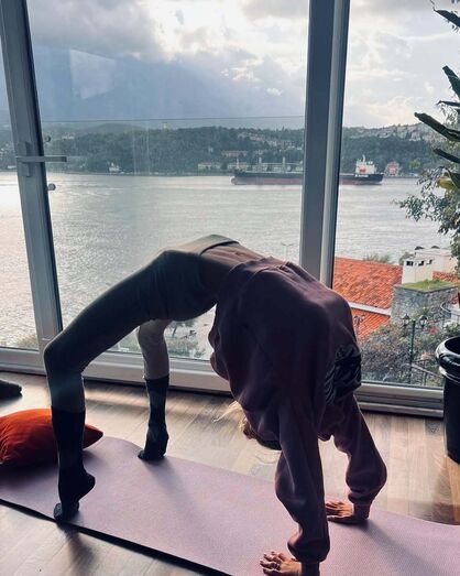 Influenciadora morre com baixo peso, buscando o "corpo perfeito"