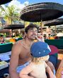 Lourenço Ortigão e o filho Vicente Blue em dia de aniversário