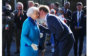 Isabel II sentiu desilusão com Harry, neto que amou na sua rebeldia