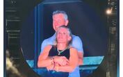 Tramados pelo ecrã gigante: CEO trai mulher com colega em concerto dos Coldplay