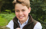 Príncipe George completa 12 anos; retrato divulgado por William e Kate
