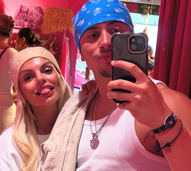 Fanny Rodrigues mostra fotos de férias em Ibiza com o filho e o namorado