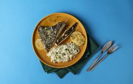 O peixe no forno aromatizado que salva os dias de cozinha menos inspirados