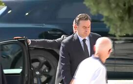 Luís Montenegro chega às cerimónias fúnebres de Diogo Jota e André Silva