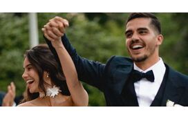 Mulher de André Silva partilha fotografias inéditas do casamento para celebrar o primeiro mês de casados