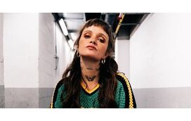 "Afinal quantos pais têm os teus filhos?" Carolina Deslandes responde a ofensa velada 