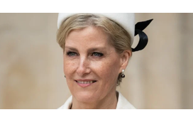 Quase 28 anos depois, Sophie Rhys-Jones revela enfim as razões de não ter ido ao funeral princesa Diana 
