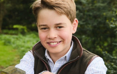 Príncipe George completa 12 anos; retrato divulgado por William e Kate