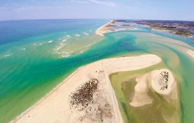Descubra as praias secretas do Algarve, como a Ilha Deserta, Armona, Cacela Velha, Fuseta e Vale dos Homens