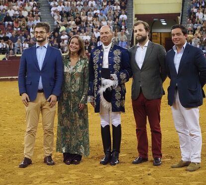 Infantes de Bragança representam o pai, Duarte Pio de Brangança, em corrida de toiros no Campo Pequeno 