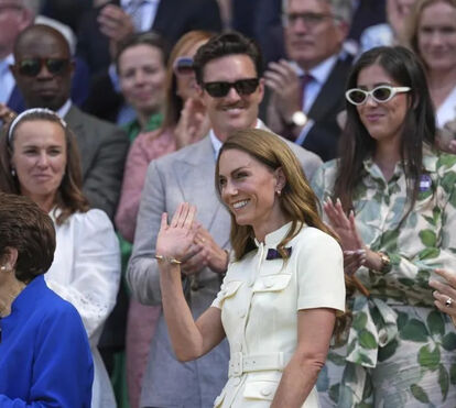 Como uma verdadeira estrela: Kate Middleton emociona-se com ovação em pé à chegada ao torneio de ténis de Wimbledon