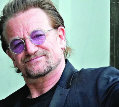 Bono dos U2 conta que sobrevivia a comer restos de comida de avião depois da morte inesperada da mãe