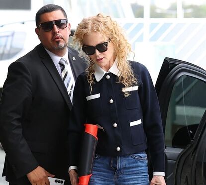 Nicole Kidman esteve 45 minutos a tratar de papelada num balcão público de Lisboa e conseguiu passar despercebida
