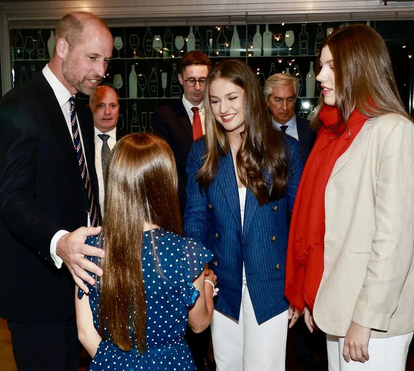 Encontro de princesas! O momento ternurento em que Sofia e Leonor de Espanha cumprimentam Charlotte