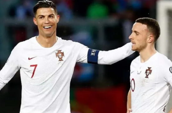 Cristiano Ronaldo lamenta a morte trágica de Diogo Jota e do seu irmão André