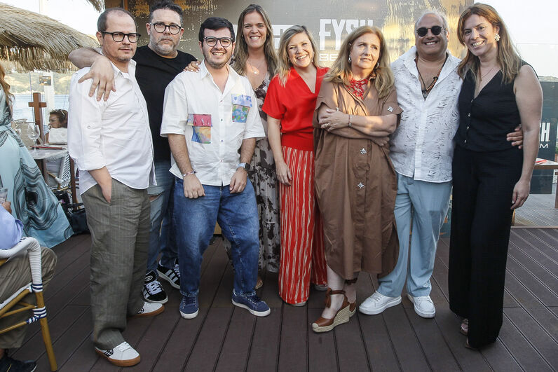 Flash! celebra regresso ao papel com sunset em Lisboa. Zulmira Garrido e Maya marcam presença