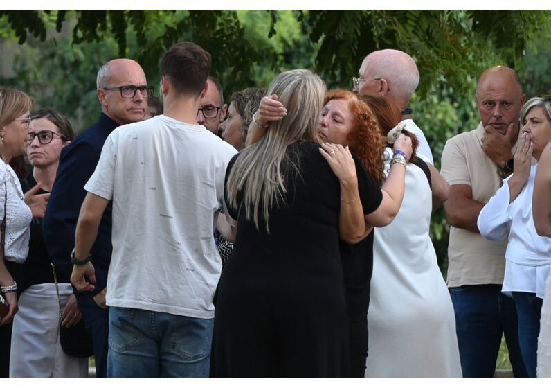 Amigos e familiares unem-se em missa por Diogo Jota e André Silva, em Gondomar