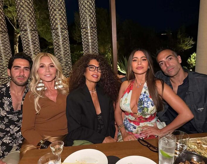 Sofia Vergara celebra 53 anos em Itália
