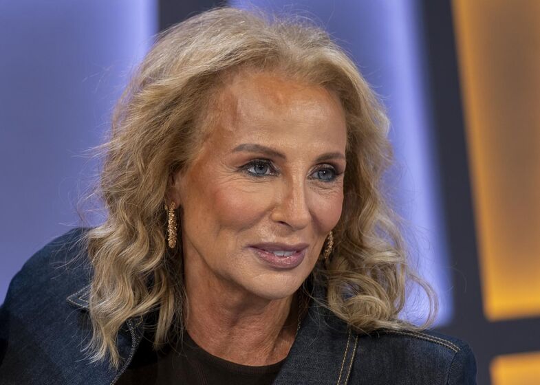 Alexandra Lencastre surge com imagem renovada perto dos 60 anos.
