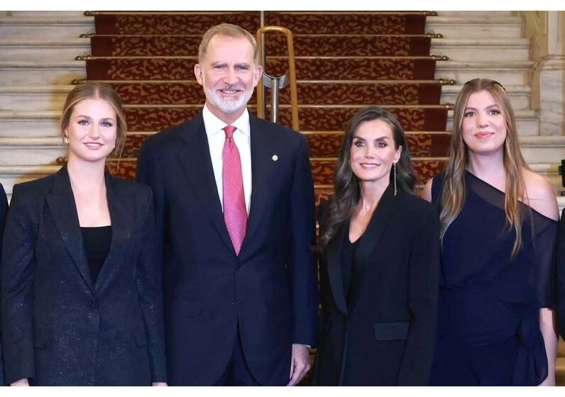 Família real espanhola junta-se na entrega de prémios da Fundação Princesa de Girona