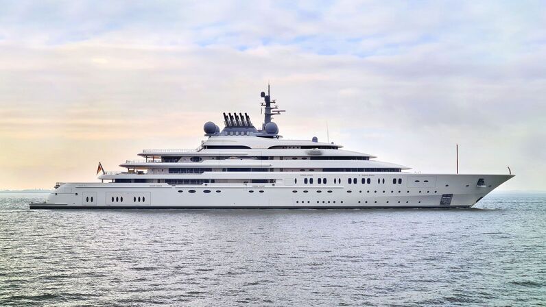 William e Kate desfrutam de férias luxuosas na Grécia num iate de 400 milhões