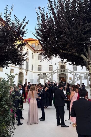 Casamento de Rita Fontes e Dani Pinto reuniu figuras como Bernardo Silva em Arouca