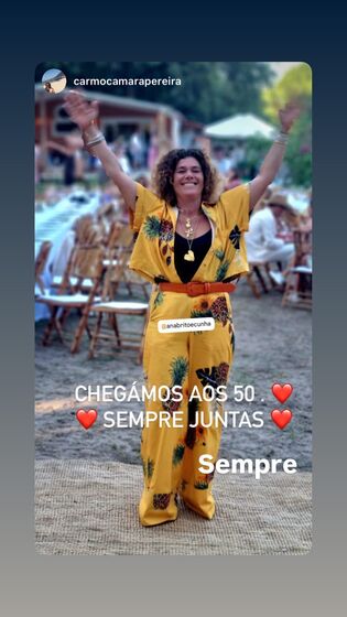 Festa de 50 anos de Ana Brito e Cunha com família e amigos
