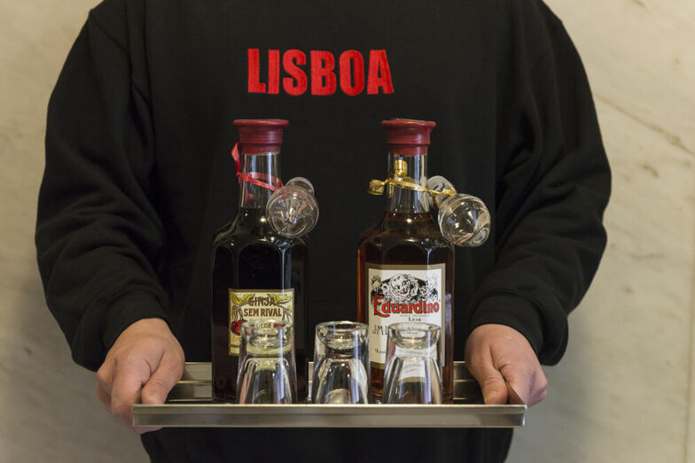 Ginjinha Sem Rival, loja centenária em Lisboa, resiste a ameaças de fecho