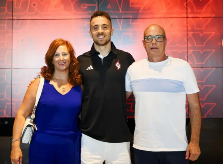 Pais de Diogo Jota e André Silva, Isabel e Joaquim