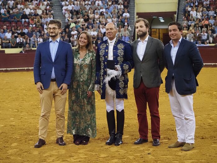 Filhos de D. Duarte de Bragança homenageiam Paulo Caetano no Campo Pequeno