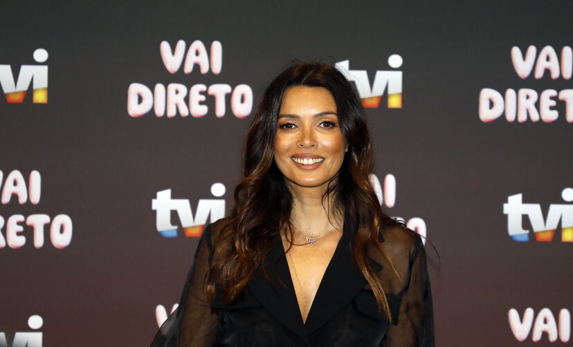 Maria Cerqueira Gomes passa férias de luxo no Algarve após separação