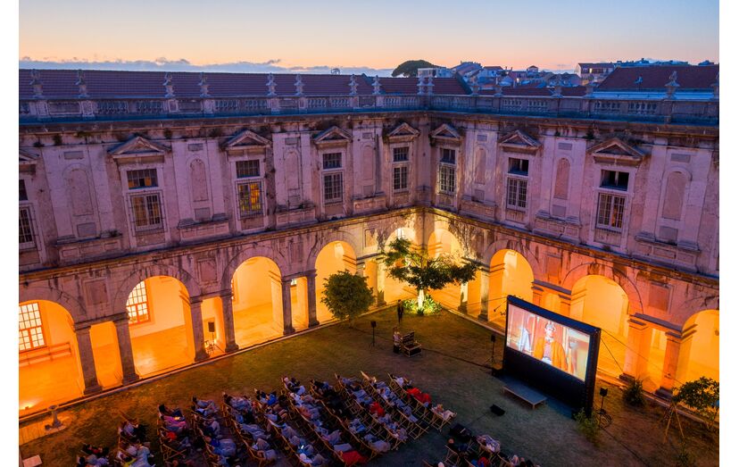 Black-Cat-Cinema Open-air Lisbon.Graça