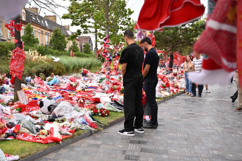 Homenagens a vítimas do desastre de Hillsborough em Liverpool