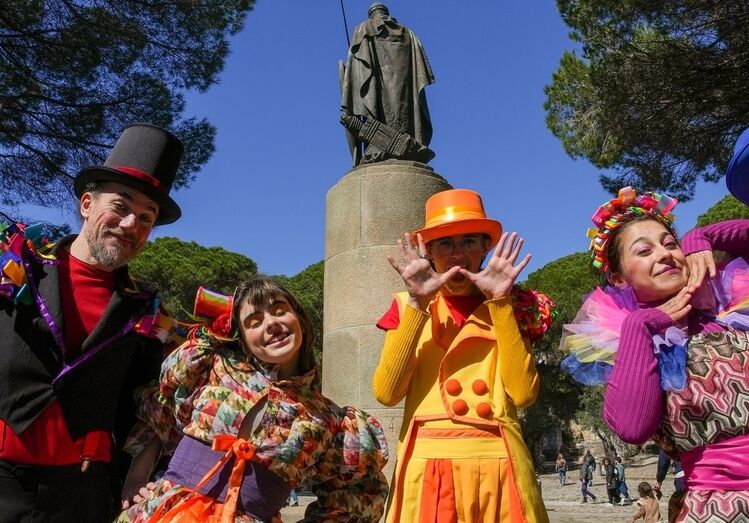 Artistas do Chapitô levam circo ao Castelo de São Jorge em Lisboa