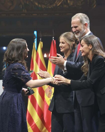 Leonor, Sofia, Letizia e Felipe entregam prémios