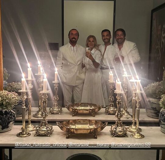 Festa de aniversário de Flávio Furtado com amigos após férias nas Maldivas