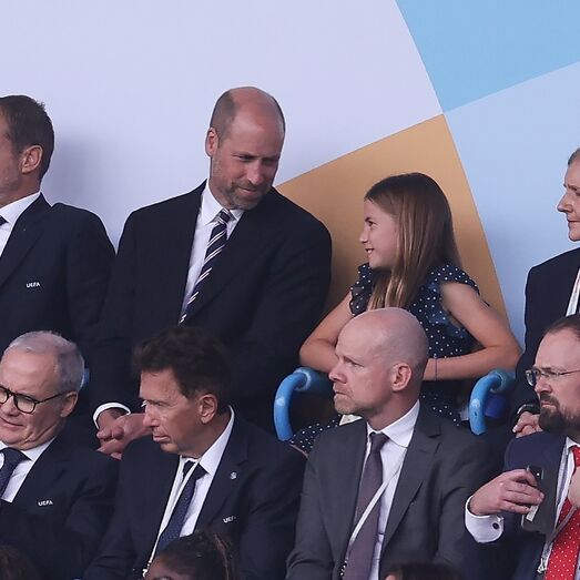 Príncipe William e princesa Charlotte assistem à final do Europeu feminino na Suíça