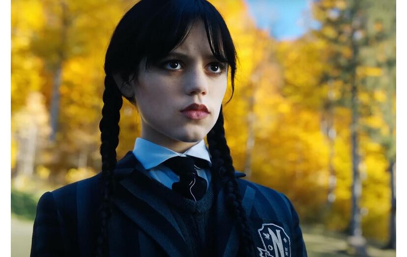 Jenna Ortega surge como Wednesday Addams em nova série da Netflix