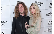 Paris Jackson surge emocionada após fim de relação