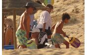 Vasco Palmeirim passa férias com a família numa praia portuguesa